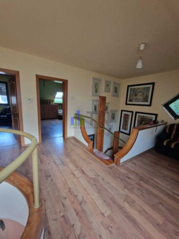 dom wolnostojący, 7 pokoi Kiełczów. Zdjęcie 9