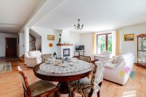 dom wolnostojący, 6 pokoi Cierzpięty