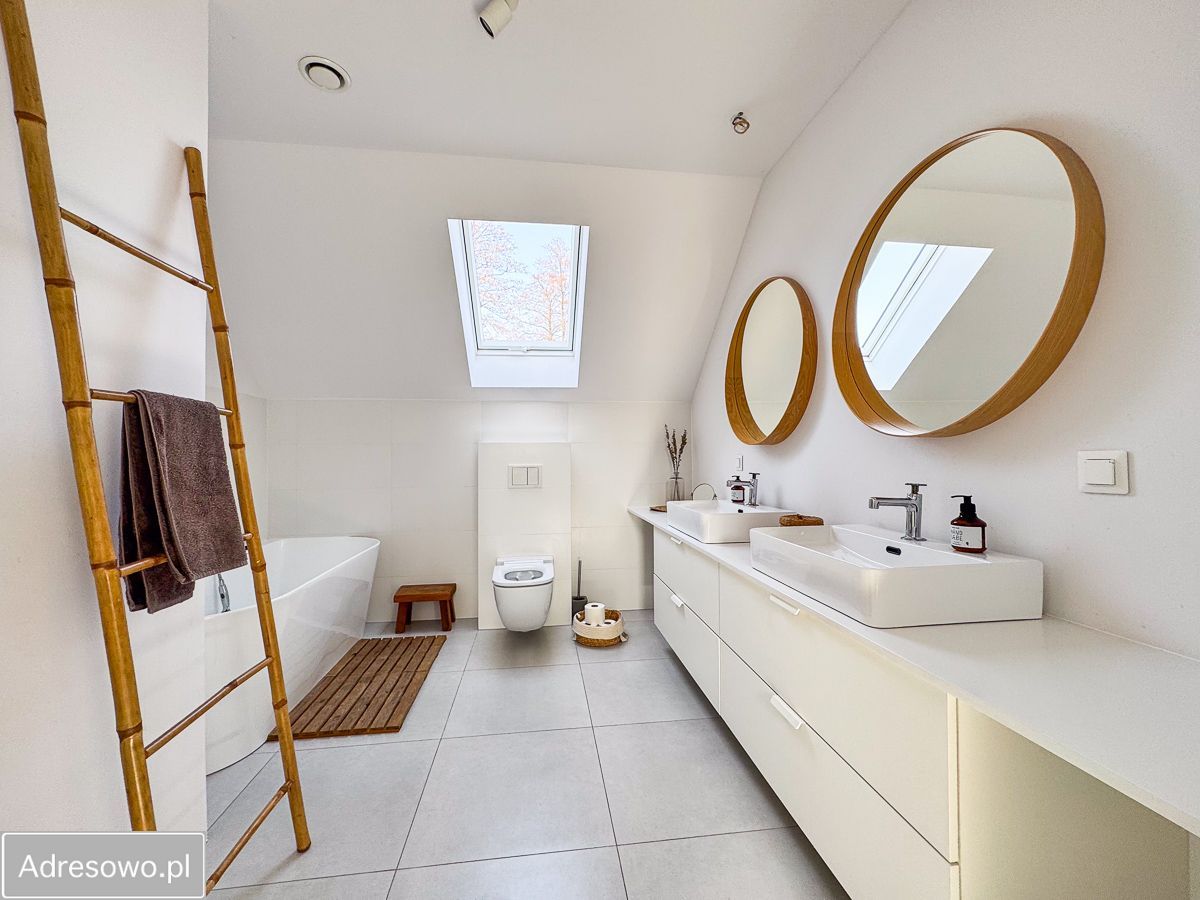 dom wolnostojący, 5 pokoi Międzyborów. Zdjęcie 6