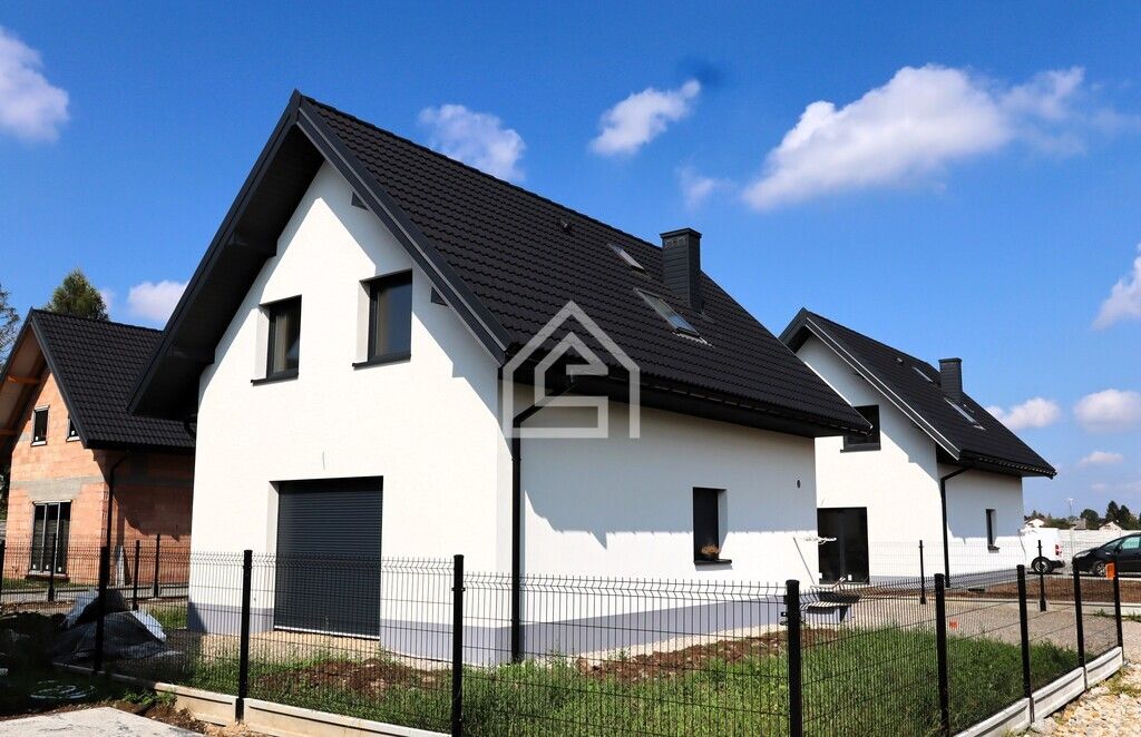 dom wolnostojący, 4 pokoje Kłaj. Zdjęcie 3