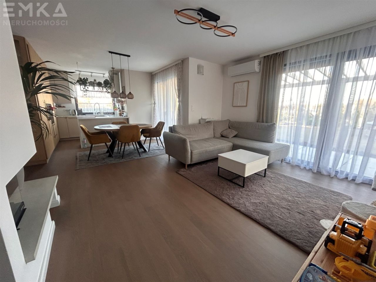 dom wolnostojący, 3 pokoje Sadłóżek. Zdjęcie 4