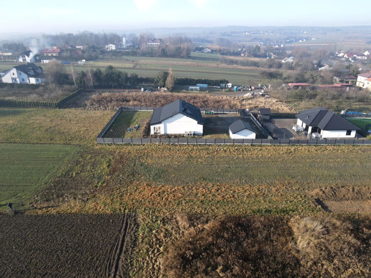 dom wolnostojący, 4 pokoje Cianowice Stara Wieś, ul. Stawowa. Zdjęcie 1