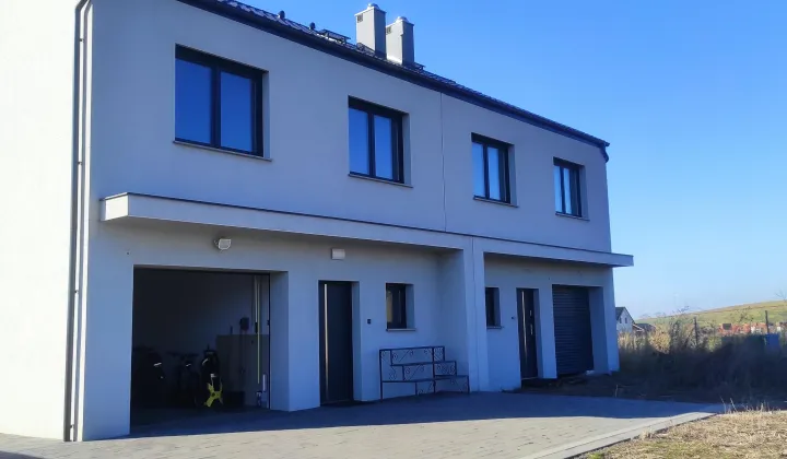 bliźniak, 4 pokoje Gniewomierz