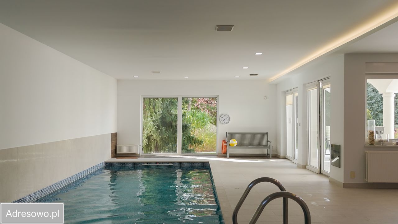 dom wolnostojący, 6 pokoi Chyby. Zdjęcie 9