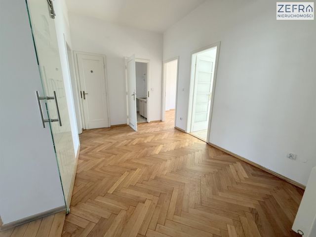 Lokal Kraków Stare Miasto. Zdjęcie 3