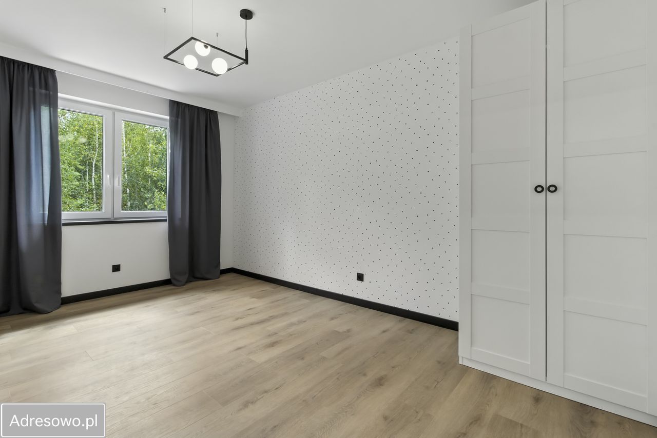 dom wolnostojący, 4 pokoje Dębe Wielkie. Zdjęcie 17