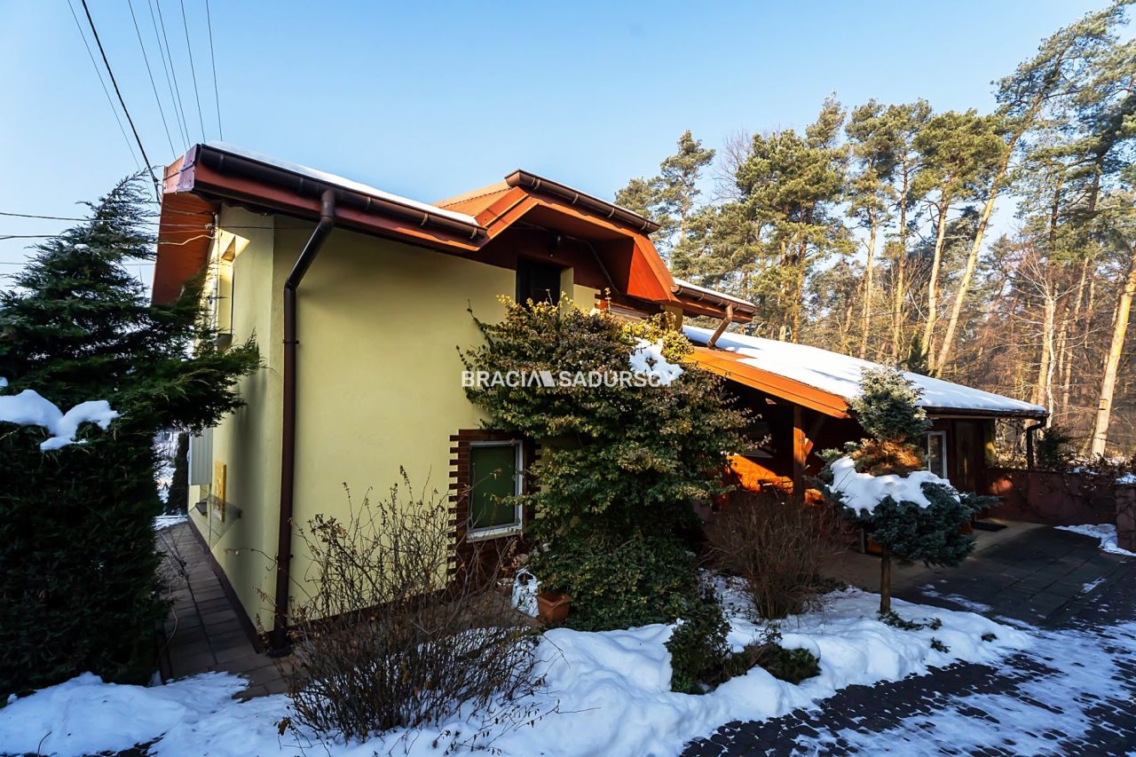 dom wolnostojący, 10 pokoi Brzezie. Zdjęcie 12