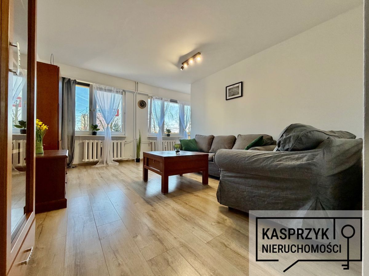 Mieszkanie 3-pokojowe Krosno, ul. Powstańców Warszawskich. Zdjęcie 1