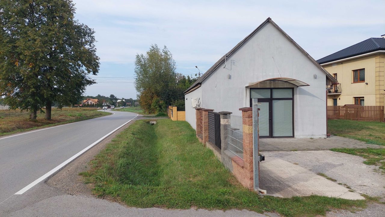 dom wolnostojący, 2 pokoje Maków. Zdjęcie 3