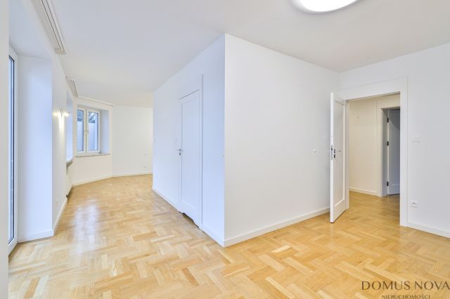 dom wolnostojący, 8 pokoi Warszawa Wilanów, ul. Królowej Marysieńki. Zdjęcie 8