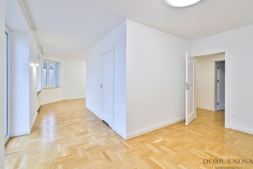 dom wolnostojący, 8 pokoi Warszawa Wilanów, ul. Królowej Marysieńki. Zdjęcie 8