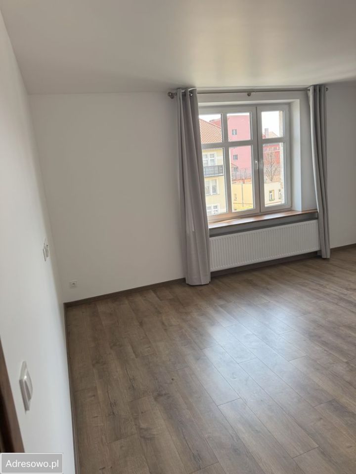 Mieszkanie 6-pokojowe Jelenia Góra Centrum, ul. Adama Mickiewicza. Zdjęcie 5