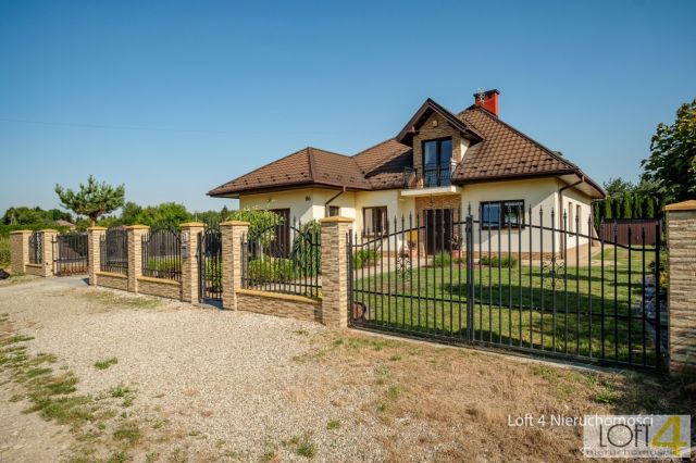 dom wolnostojący, 7 pokoi Brzeźnica. Zdjęcie 3