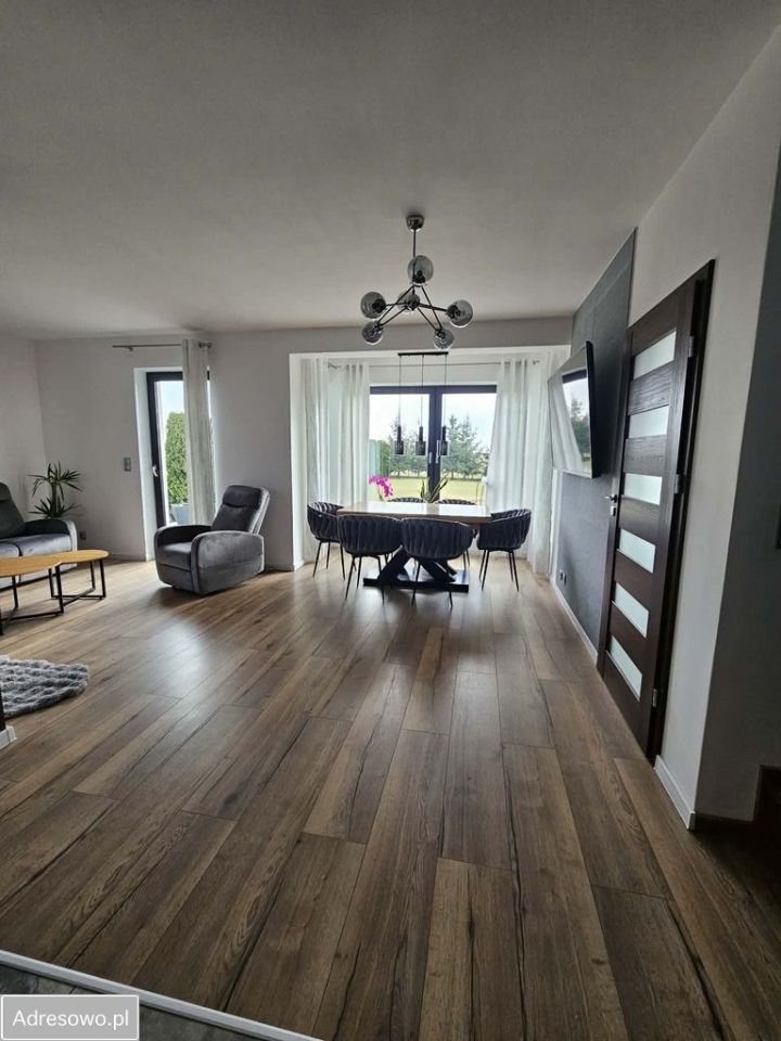 dom wolnostojący, 4 pokoje Sierakówek. Zdjęcie 9