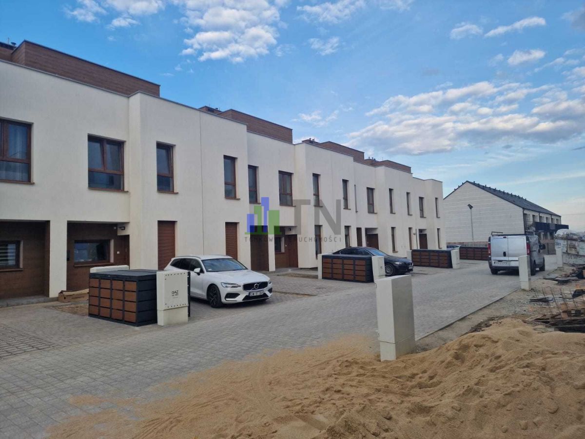 dom szeregowy, 4 pokoje Święta Katarzyna. Zdjęcie 4