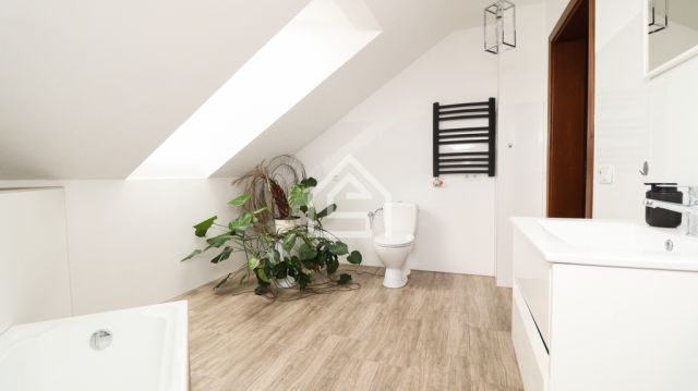 dom wolnostojący, 6 pokoi Gnojnik. Zdjęcie 16