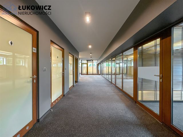 Biuro Bielsko-Biała Osiedle Karpackie. Zdjęcie 2