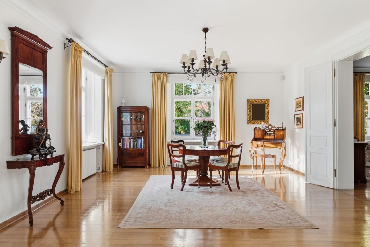 dom wolnostojący, 7 pokoi Komorów, ul. Akacjowa. Zdjęcie 2