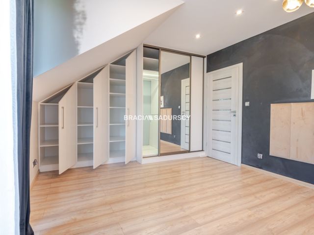 bliźniak, 5 pokoi Skawina, ul. mjr Jana Żychonia. Zdjęcie 12