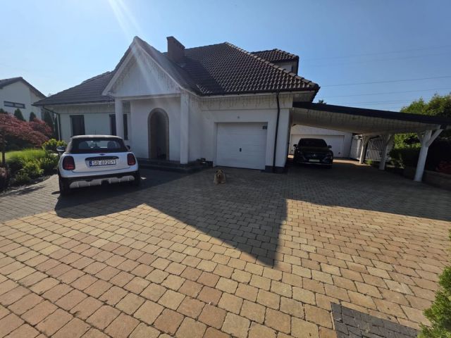 dom wolnostojący, 5 pokoi Grojec Stawy Grojeckie, ul. Marii Radziwiłł. Zdjęcie 1