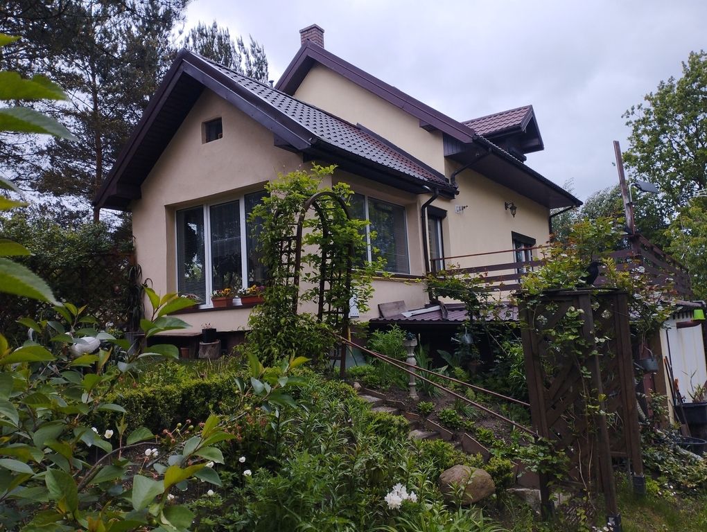 dom wolnostojący, 4 pokoje Oleśnik