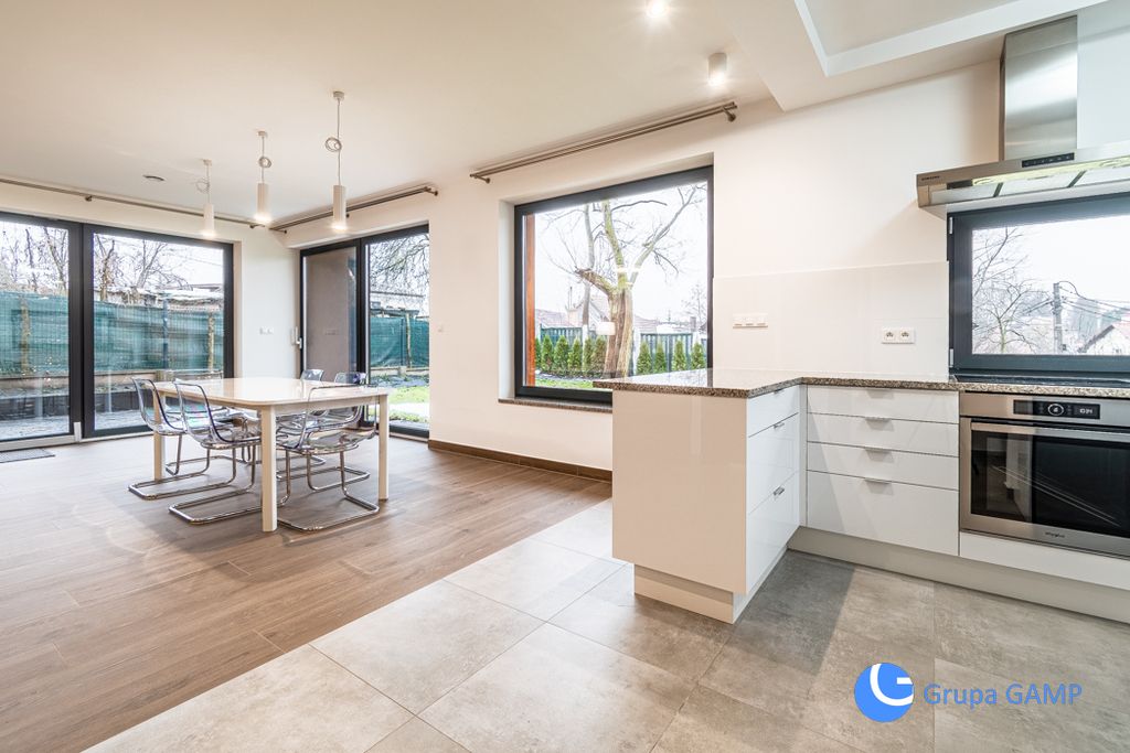 dom wolnostojący, 4 pokoje Bibice, ul. Bławatkowa. Zdjęcie 29