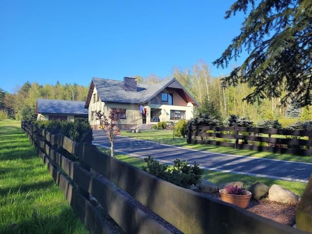 dom wolnostojący, 7 pokoi Mąkoszyce. Zdjęcie 1