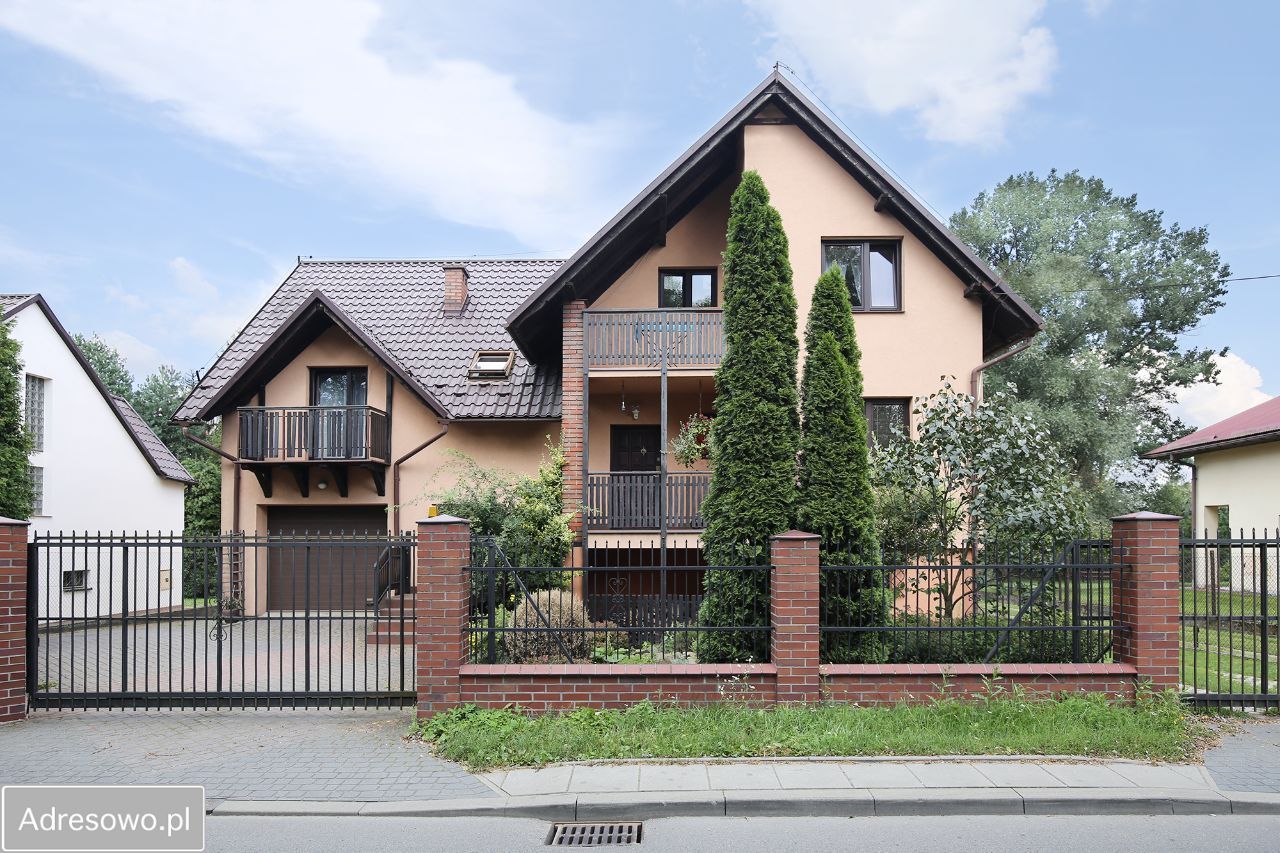 dom wolnostojący, 5 pokoi Kraków Ruczaj, ul. Skośna