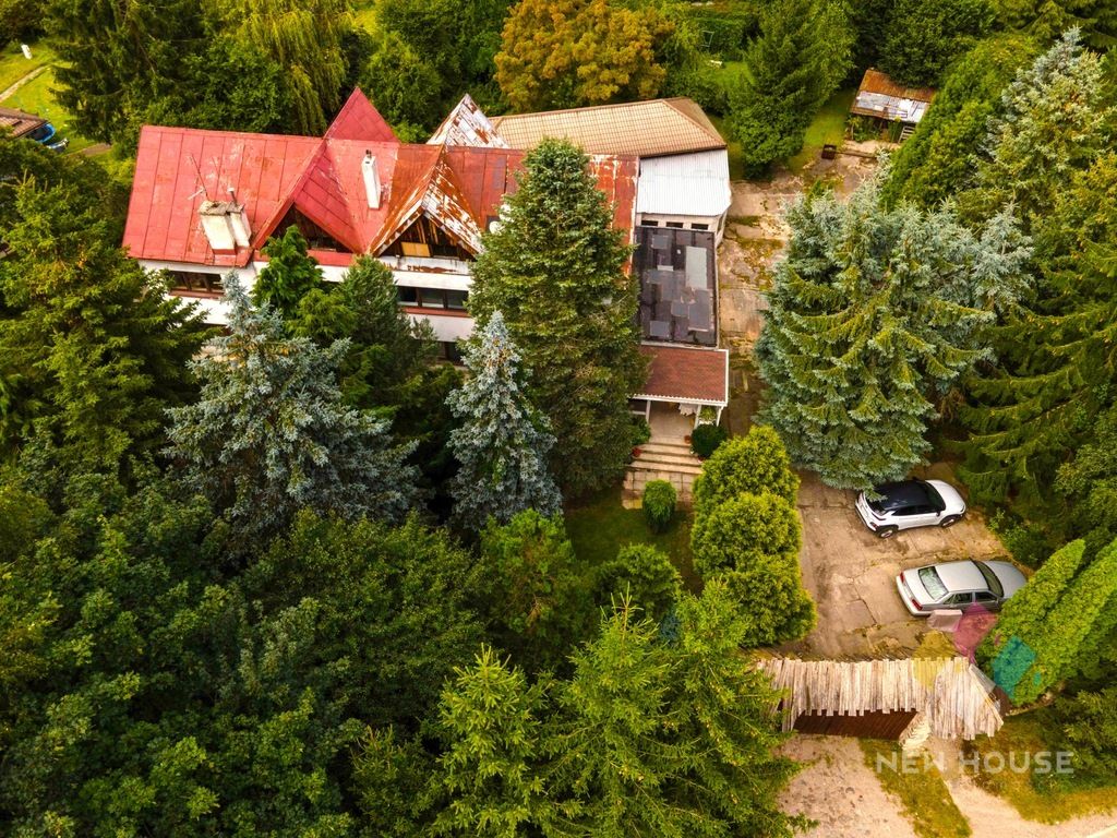 bliźniak, 9 pokoi Zalbki. Zdjęcie 13