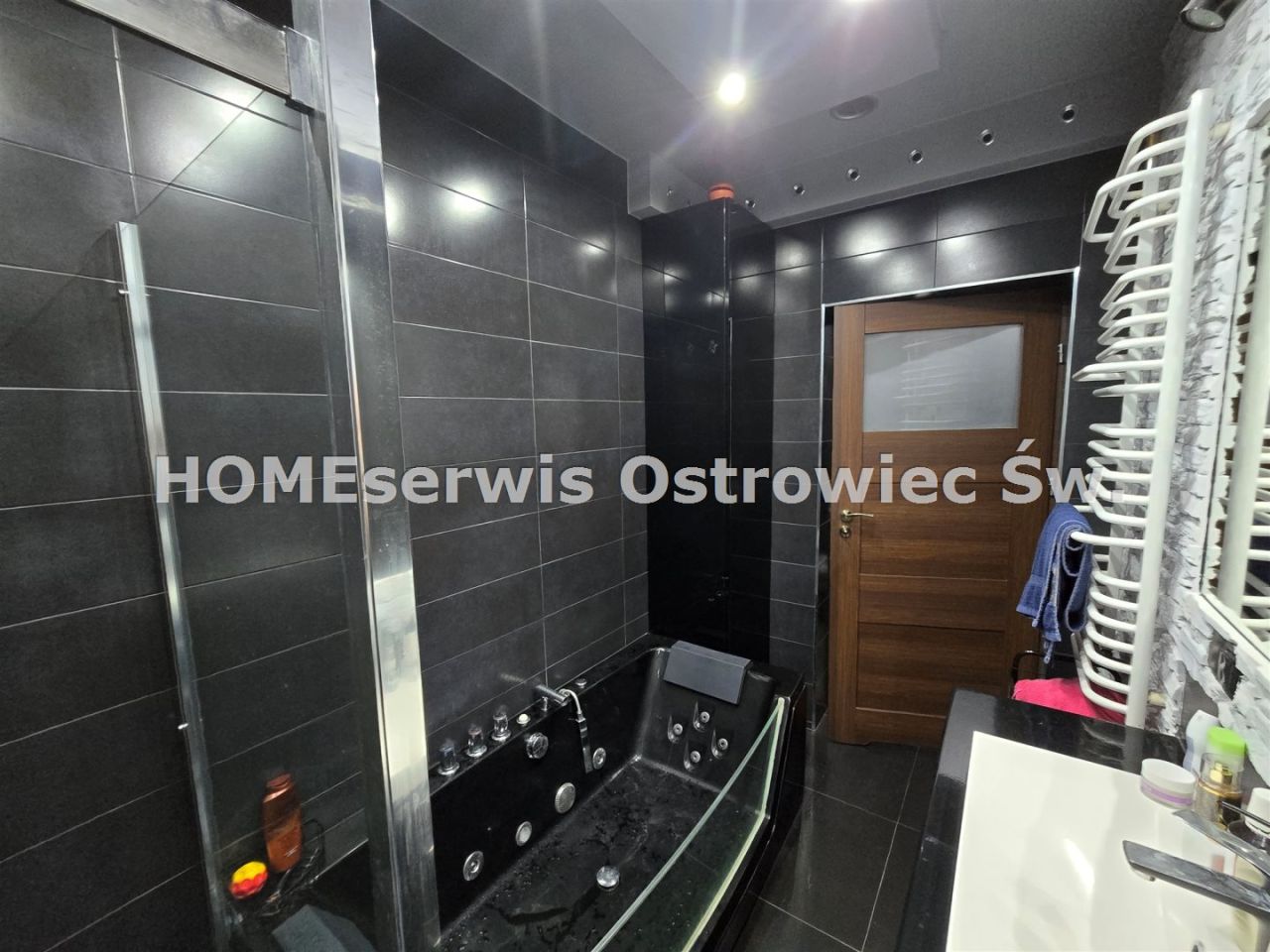 kamienica Ostrowiec Świętokrzyski Centrum, ul. Sławomira Czerwińskiego. Zdjęcie 12