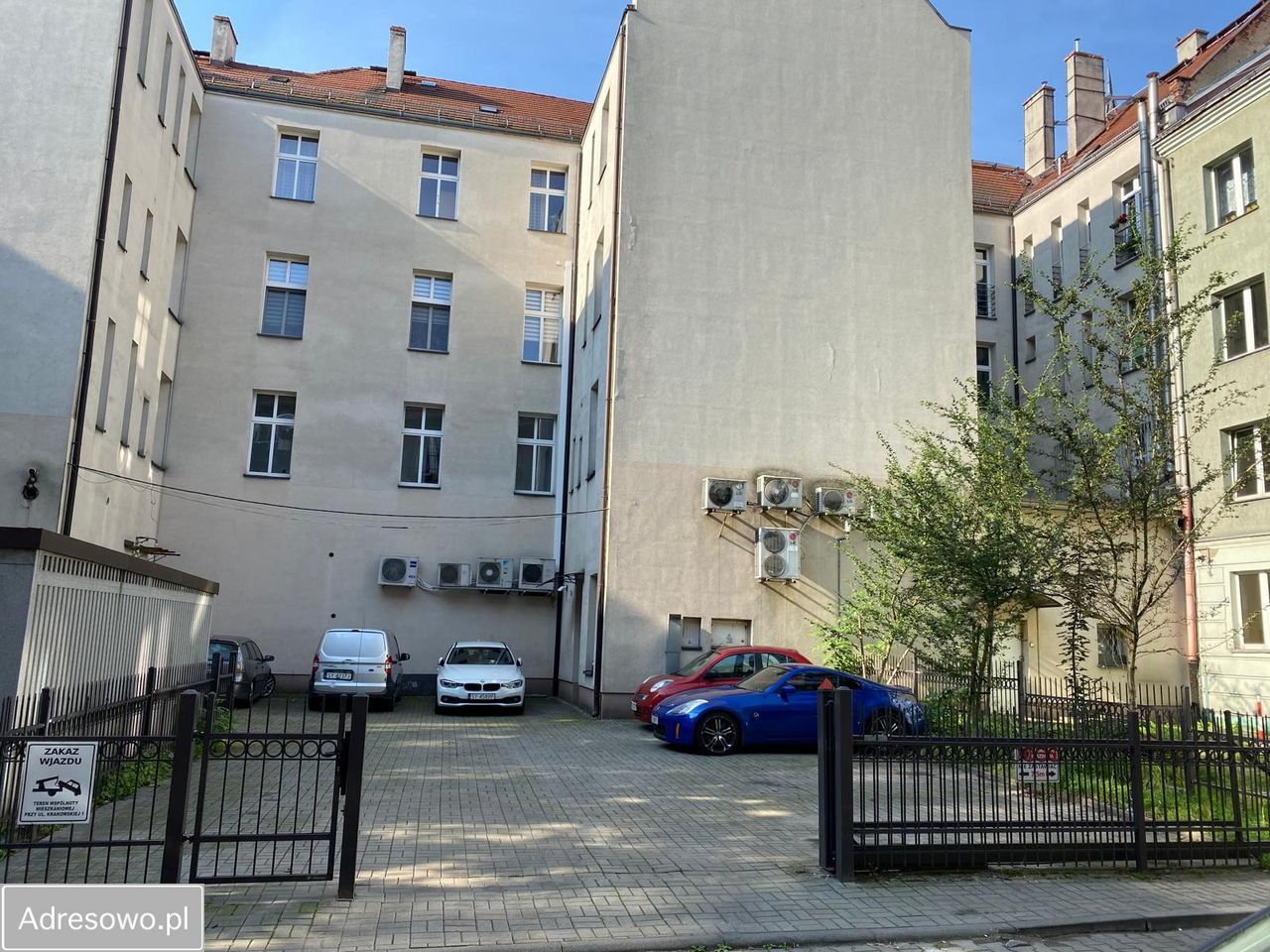 Mieszkanie 7-pokojowe Bytom Śródmieście, rynek Rynek. Zdjęcie 7