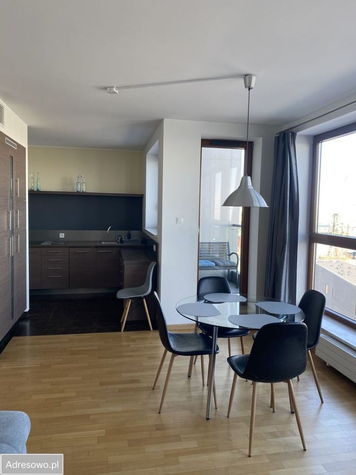 Mieszkanie 2-pokojowe Gdynia Śródmieście, ul. A. Hryniewickiego. Zdjęcie 2