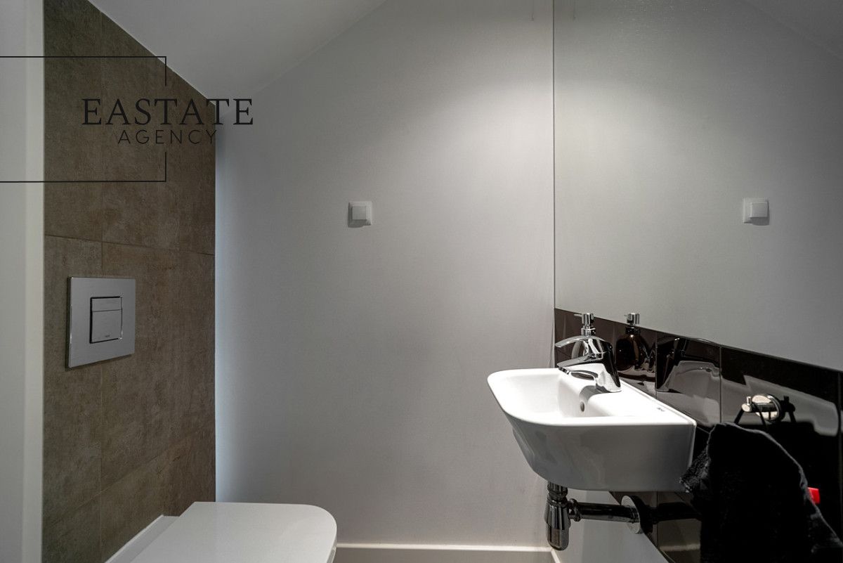 bliźniak, 5 pokoi Łomianki. Zdjęcie 5