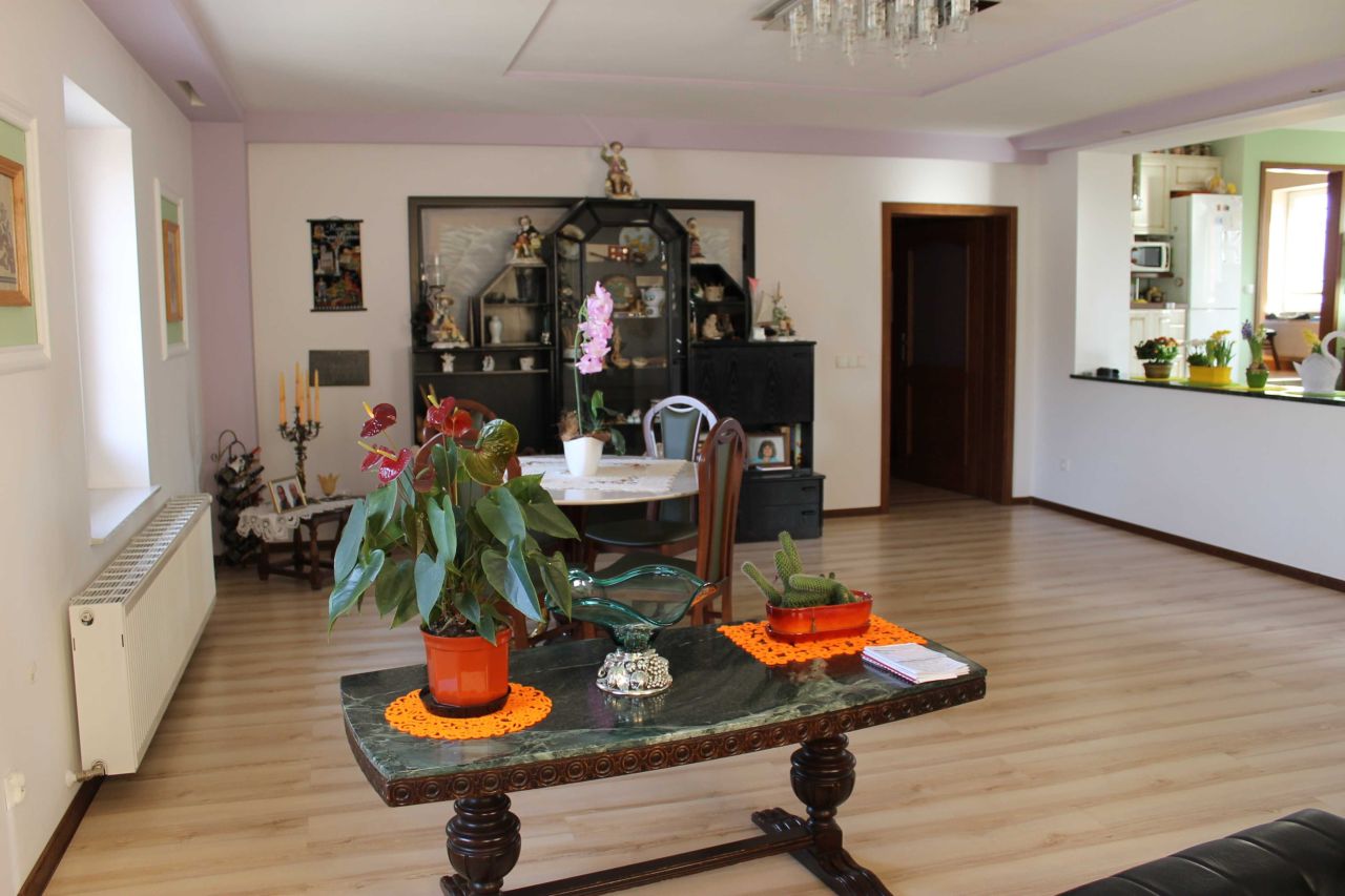 Lokal Jelenia Góra Sobieszów. Zdjęcie 3