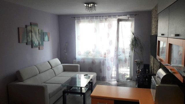 Mieszkanie 3-pokojowe Jelenia Góra Zabobrze, ul. Jana Kiepury. Zdjęcie 1