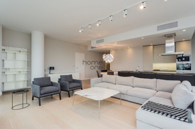 Mieszkanie 4-pokojowe Warszawa Śródmieście, ul. Twarda. Zdjęcie 3