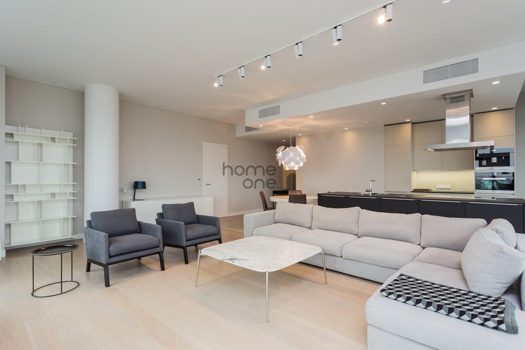 Mieszkanie 4-pokojowe Warszawa Śródmieście, ul. Twarda. Zdjęcie 3