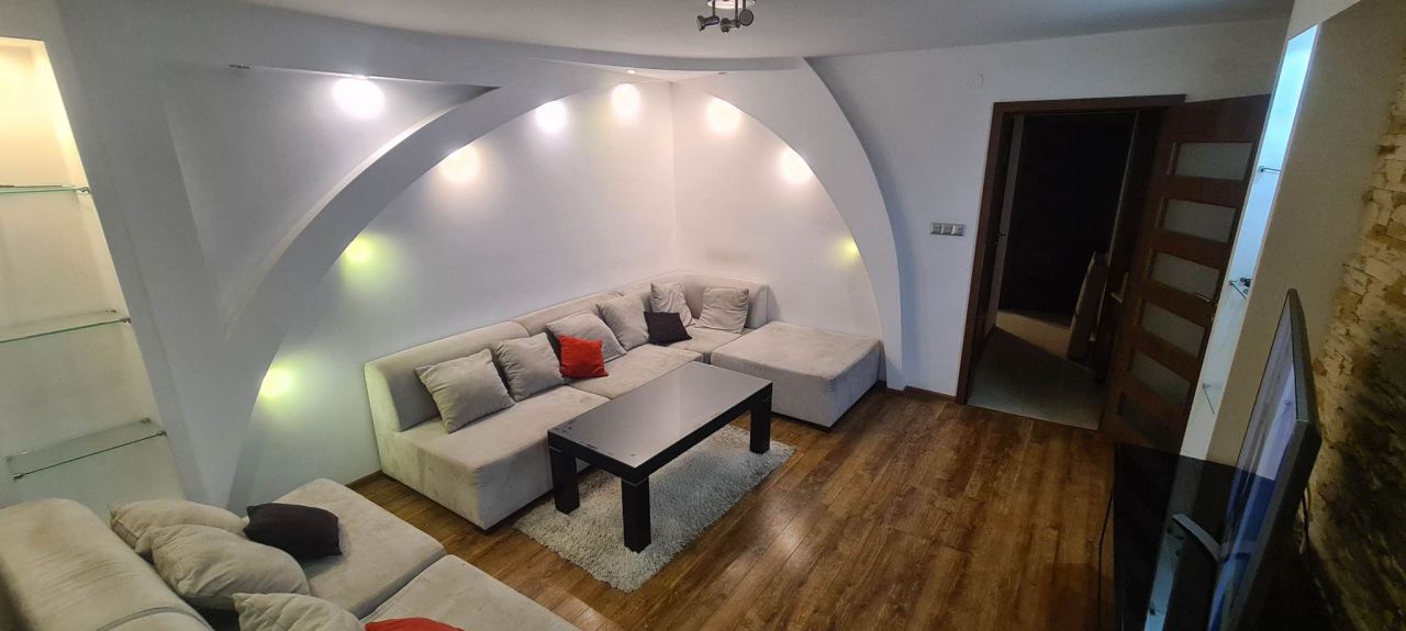 Mieszkanie 3-pokojowe Radom Osiedle XV-lecia, ul. Bolesława Chrobrego. Zdjęcie 1