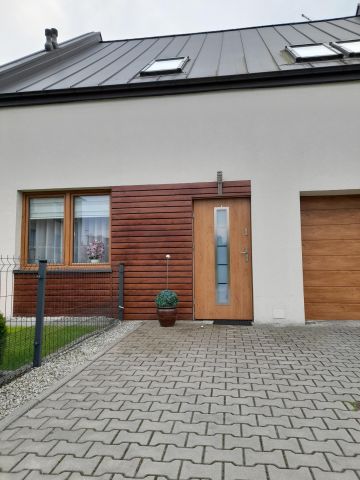 bliźniak, 4 pokoje Strumień, ul. Zielona. Zdjęcie 1