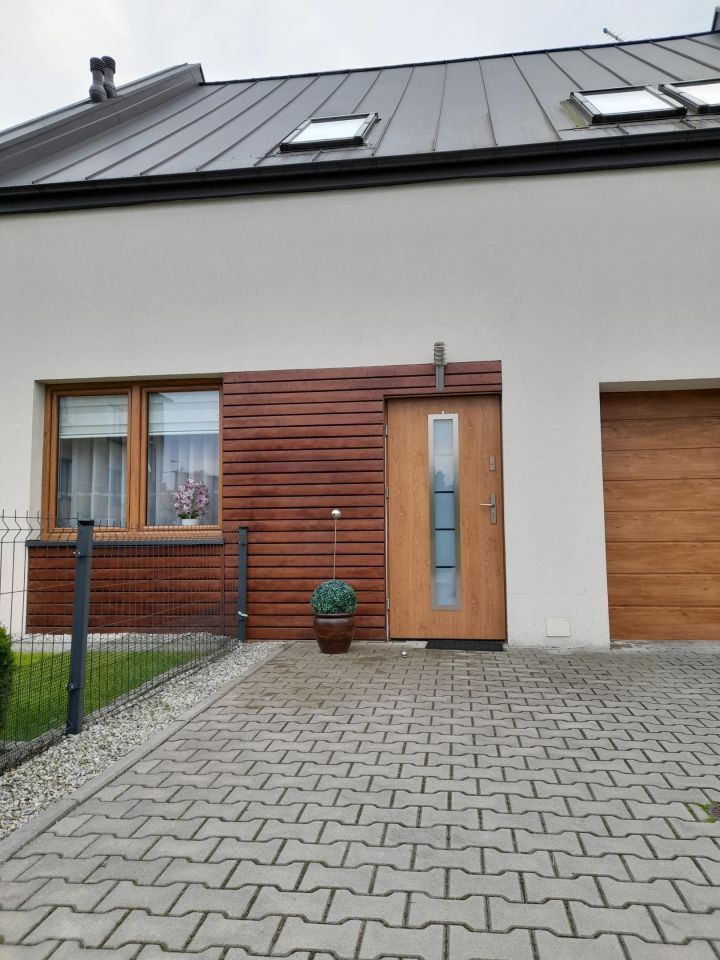 bliźniak, 4 pokoje Strumień, ul. Zielona