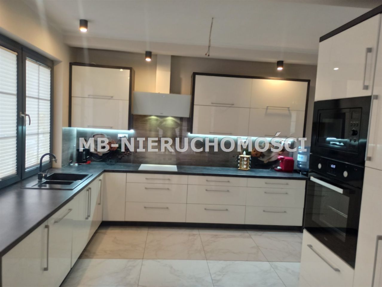 dom, 6 pokoi Nowa Wieś. Zdjęcie 5