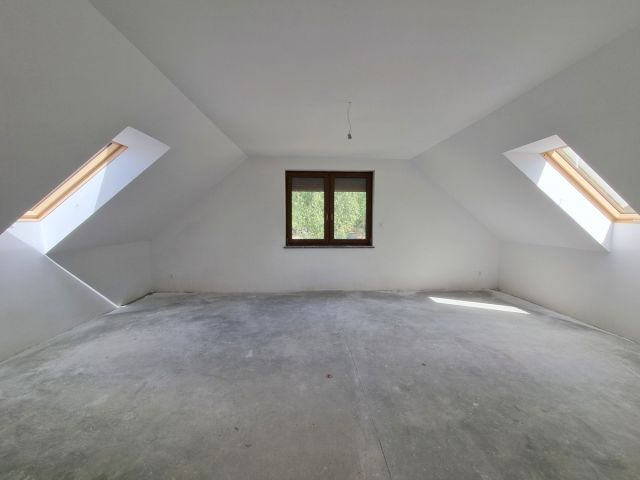 dom wolnostojący, 6 pokoi Bagno. Zdjęcie 17