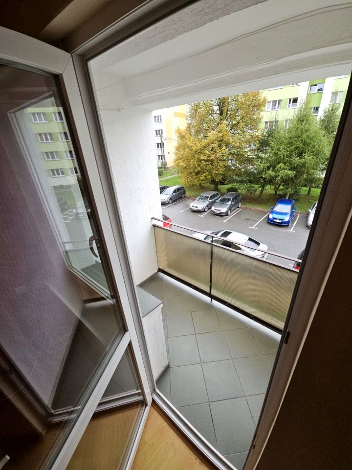 Mieszkanie 4-pokojowe Nowa Ruda Słupiec, os. Wojska Polskiego. Zdjęcie 6