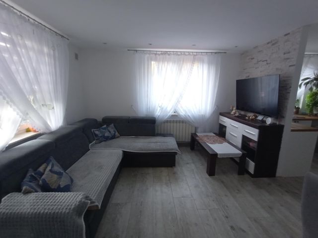 Mieszkanie 5-pokojowe Żulice. Zdjęcie 1