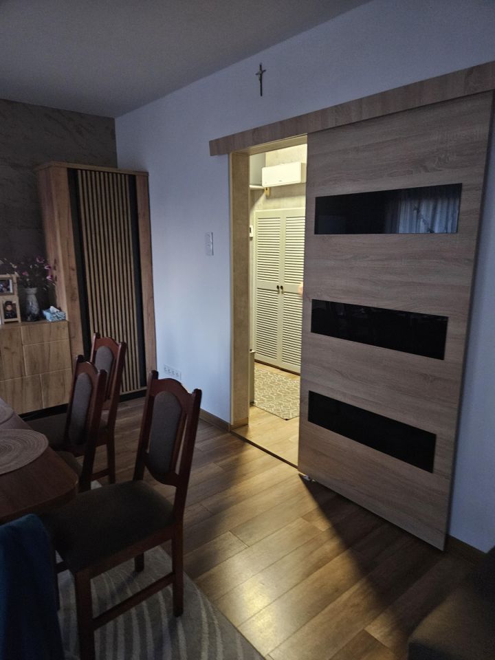 Mieszkanie 3-pokojowe Karczyce. Zdjęcie 3