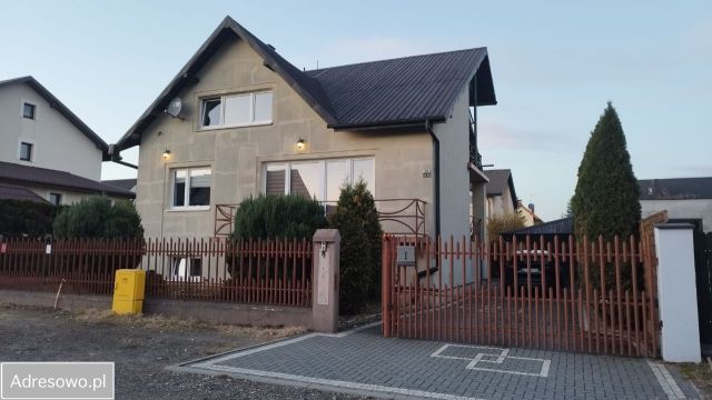 dom wolnostojący, 10 pokoi Częstochowa Lisiniec. Zdjęcie 1