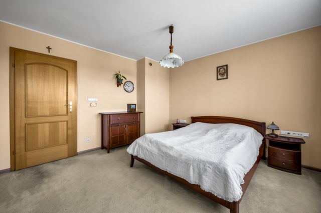 dom wolnostojący, 8 pokoi Kalisz, ul. Żwirki i Wigury. Zdjęcie 25