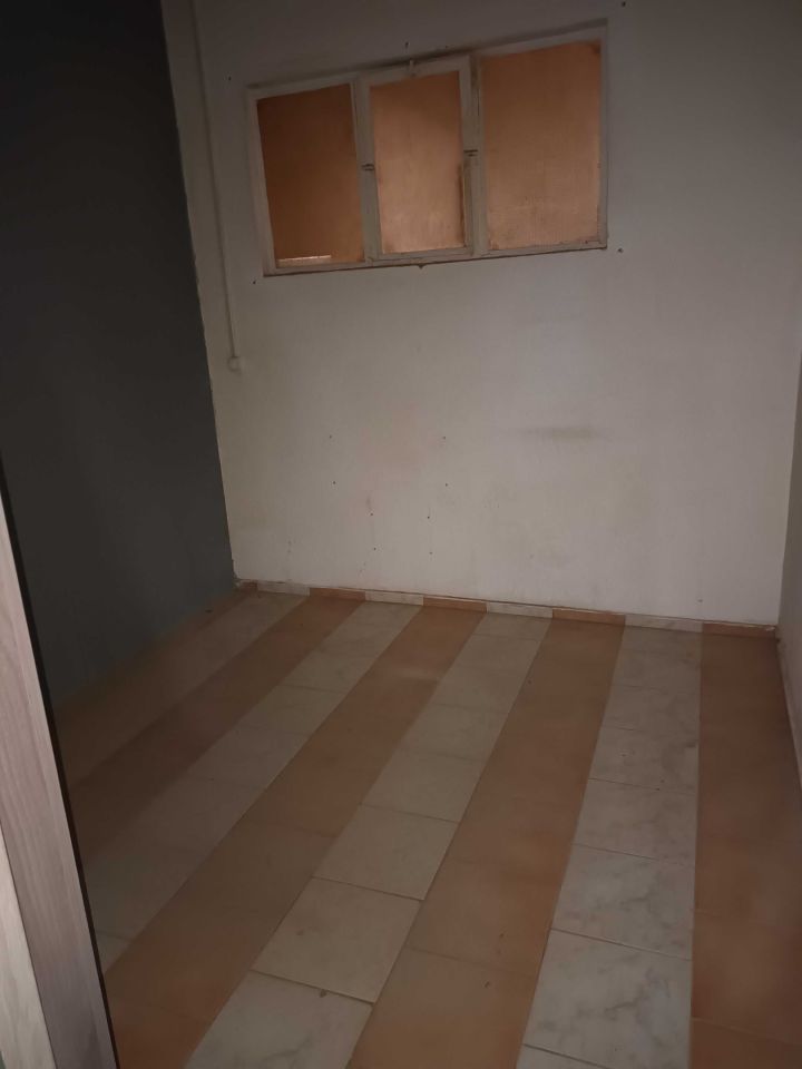 Hala/magazyn Knopin. Zdjęcie 7