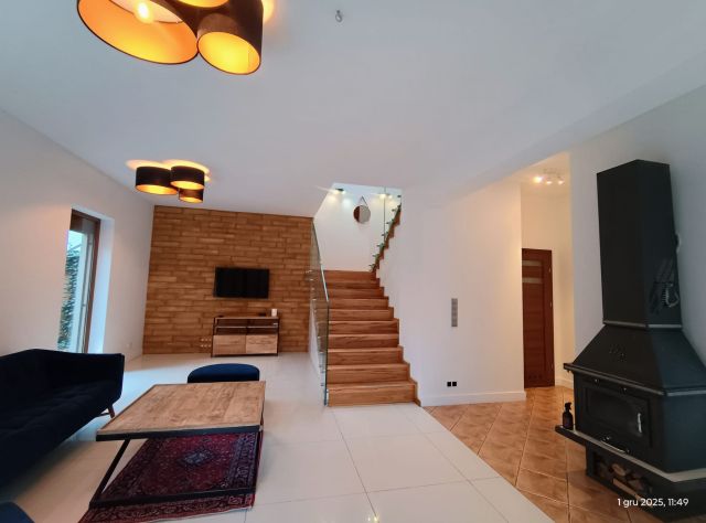 dom wolnostojący, 5 pokoi Kanie, ul. Spokojna. Zdjęcie 2