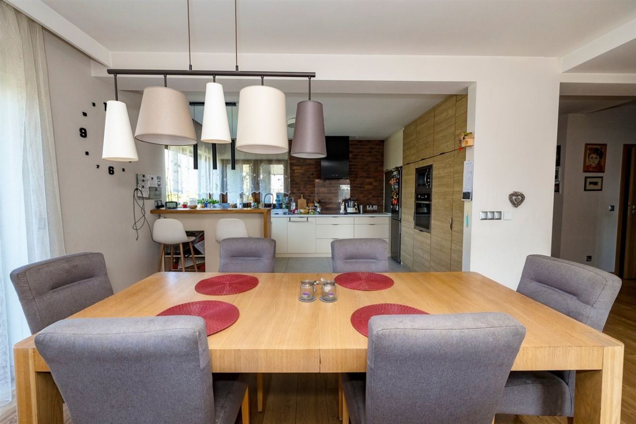 dom, 5 pokoi Kęty Centrum. Zdjęcie 8